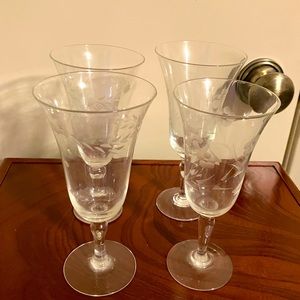 Lot Of 4 Elegant Martini /Wine Glass With Flowers Design